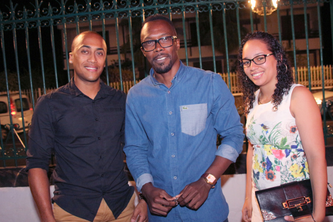 Vernissage<br>DOSS expose à Saint-Denis Vernissage<br>DOSS expose à Saint-Denis