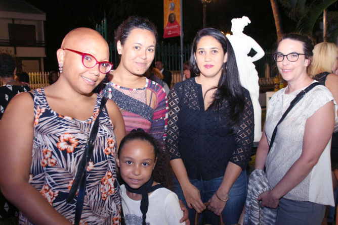 Vernissage<br>DOSS expose à Saint-Denis Vernissage<br>DOSS expose à Saint-Denis