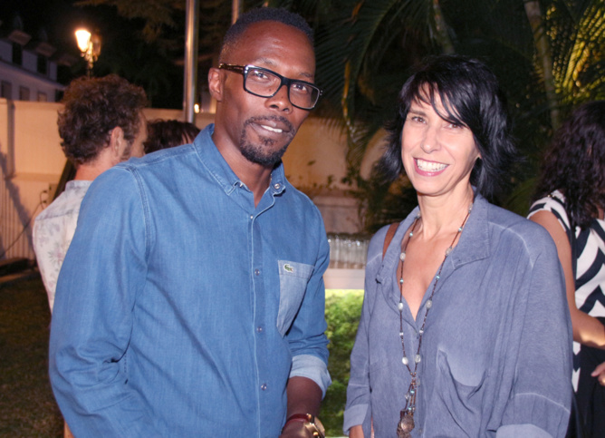 Vernissage<br>DOSS expose à Saint-Denis Vernissage<br>DOSS expose à Saint-Denis