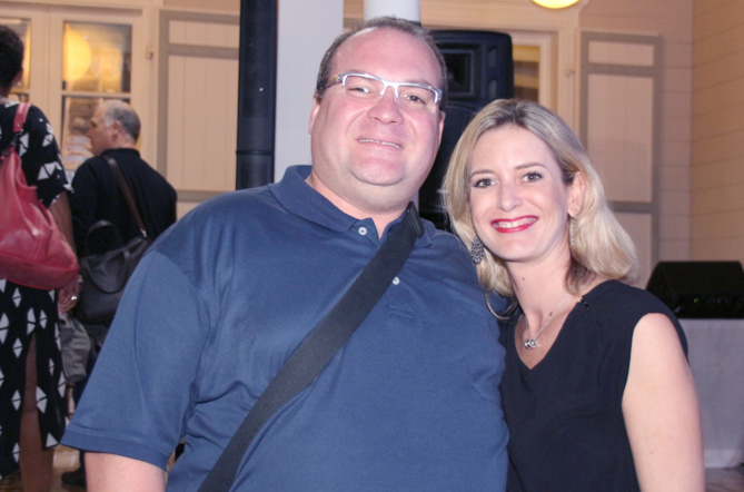 Vernissage<br>DOSS expose à Saint-Denis Vernissage<br>DOSS expose à Saint-Denis