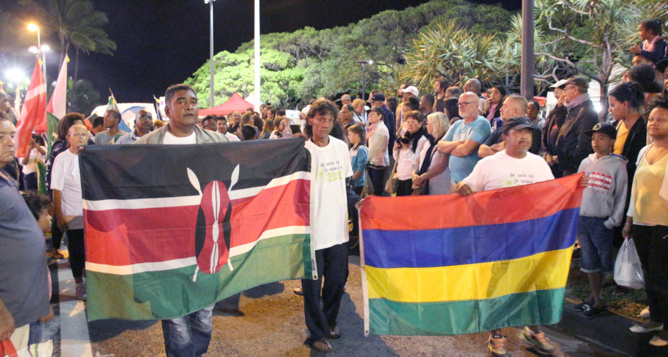 Marché de nuit à Saint-Denis<br>Sur des airs de samba... Marché de nuit à Saint-Denis<br>Sur des airs de samba...