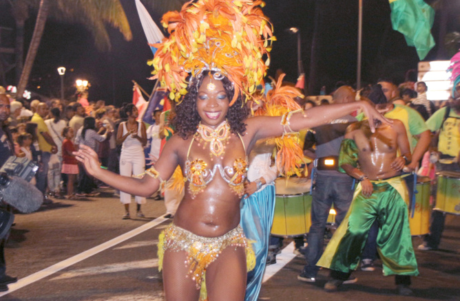 Marché de nuit à Saint-Denis<br>Sur des airs de samba...