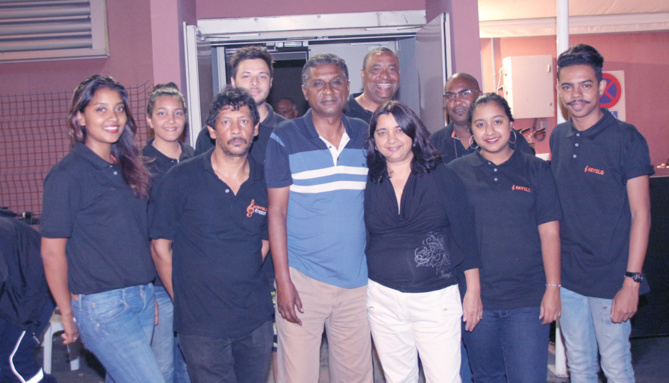 L'équipe de Kryslo autour de Christian Grondin et son épouse Anise