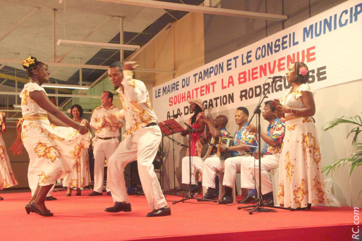 La troupe Betyver de Rodrigues a assuré l'ambiance La troupe Betyver de Rodrigues a assuré l'ambiance