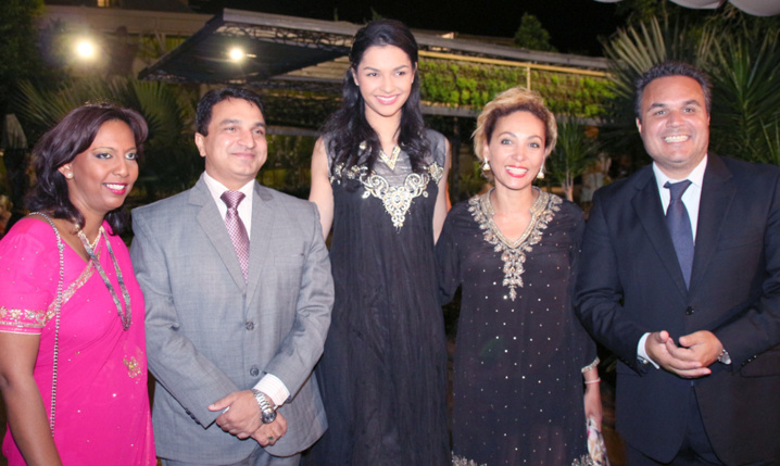 Lynda Savaranin, Sanjeev Bhati, Consul Général de l'Inde, Azuima Issa, Corine et Didier Robert, président de la Région