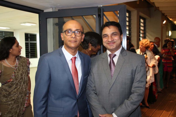 Philippe Naillet, député, et Sanjeev Bhati Philippe Naillet, député, et Sanjeev Bhati