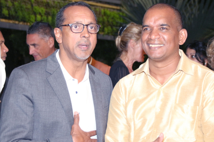 Joël Narayanin et un invité Joël Narayanin et un invité