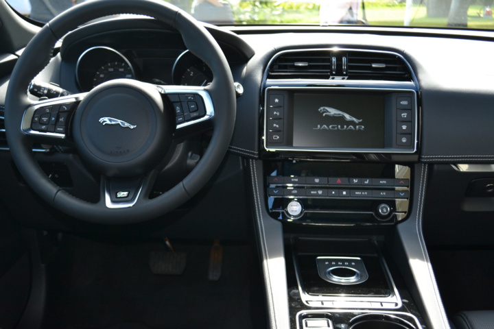 Quatre nouveautés en une semaine: Jaguar, VW, Kia, Alfa Roméo