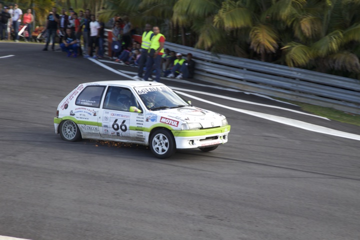Stéphane Sam-Caw-Freve remporte le Rallye Bourbon; photos spectaculaires!