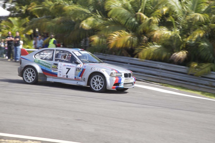 Stéphane Sam-Caw-Freve remporte le Rallye Bourbon; photos spectaculaires! Stéphane Sam-Caw-Freve remporte le Rallye Bourbon; photos spectaculaires!