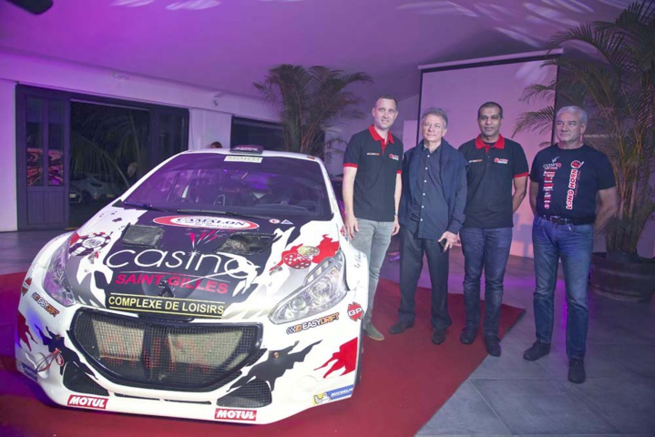 Avec Jean-Pierre Ollivier, président du Corsa, et Philippe Lherminez Avec Jean-Pierre Ollivier, président du Corsa, et Philippe Lherminez