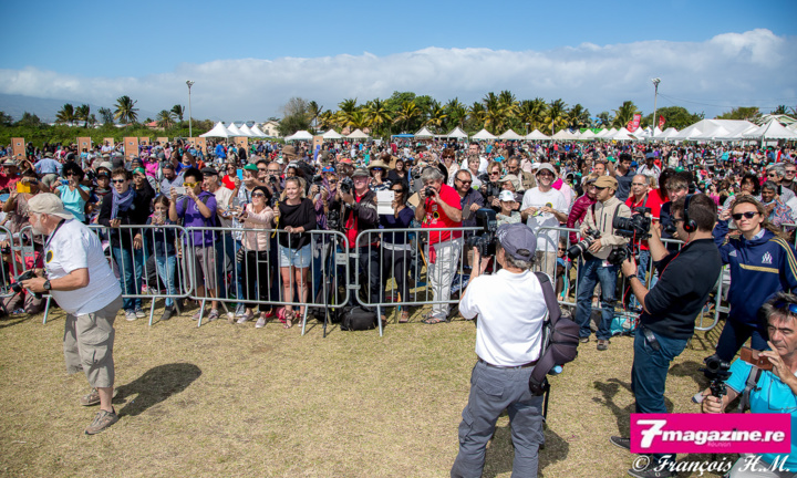 Miss Réunion a ébloui le site de l'éclipse au Gol! Miss Réunion a ébloui le site de l'éclipse au Gol!