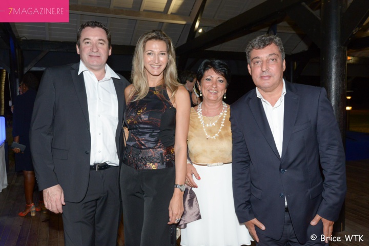 Pascal et Virginie Turonnet, Gilles Calabiscetta, directeur de la Poste, et son épouse Pascal et Virginie Turonnet, Gilles Calabiscetta, directeur de la Poste, et son épouse