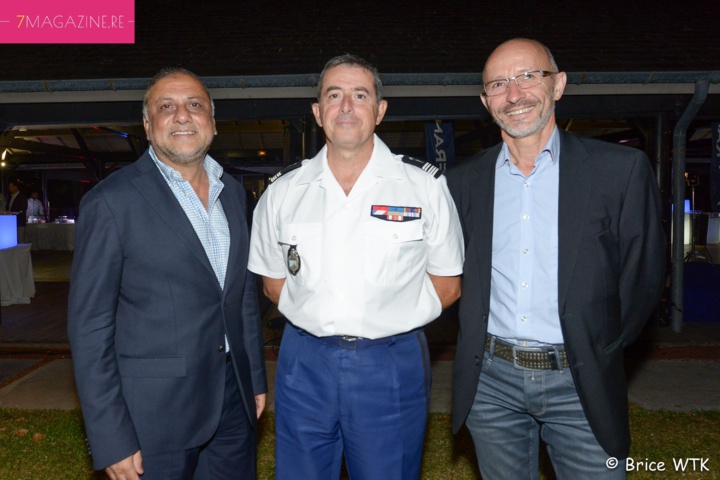 Osman Badat, le colonel Auffret, et un invité Osman Badat, le colonel Auffret, et un invité