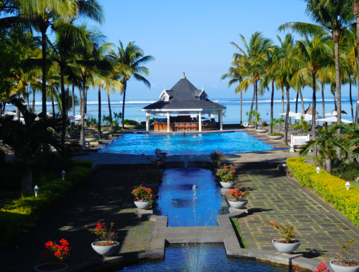 Le lagon toujours en perspective Le lagon toujours en perspective