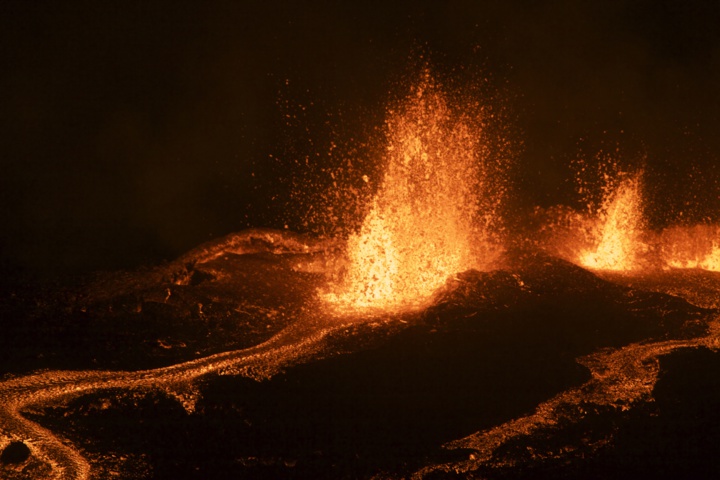 La Fournaise fait son show! La Fournaise fait son show!