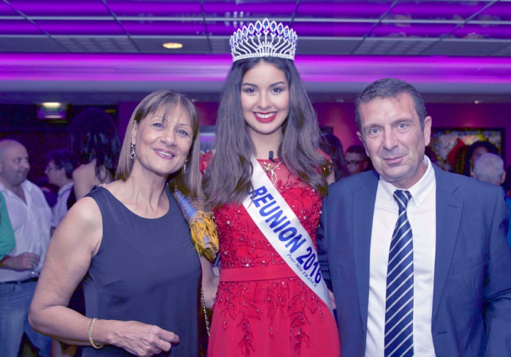 Miss Réunion et les candidates au Casino de Saint-Denis Miss Réunion et les candidates au Casino de Saint-Denis
