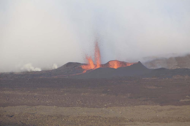 Volcan: nouvelles photos spectaculaires!
