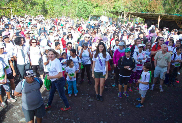 Miss Réunion marche pour la planète Miss Réunion marche pour la planète