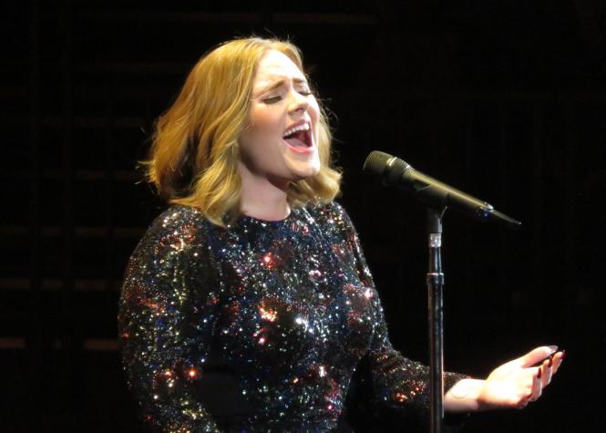 Adele: un hommage au génie de Amy Winehouse