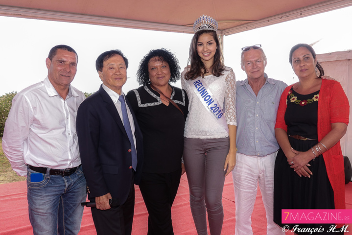 Avec les élus du Tampon à la Fête de Quartier du 17ème km Avec les élus du Tampon à la Fête de Quartier du 17ème km