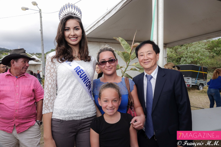 Miss Réunion invitée par André Thien Ah-Koon: Ambre N'guyen accueillie en reine! Miss Réunion invitée par André Thien Ah-Koon: Ambre N'guyen accueillie en reine!