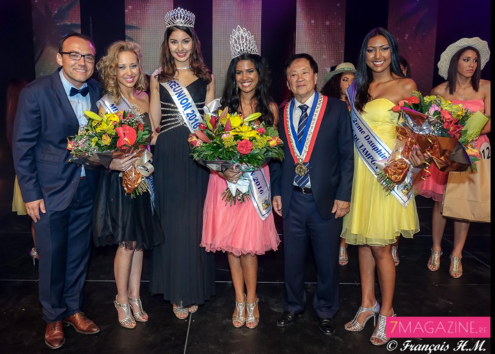 Avec le maire André Thien Ah Koon, Ludovic Balasse, pharmacien, et Ambre N'guyen Avec le maire André Thien Ah Koon, Ludovic Balasse, pharmacien, et Ambre N'guyen