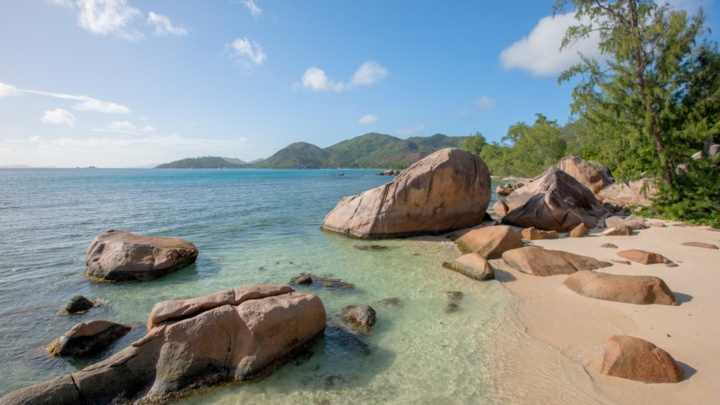 Praslin, plage de Grande Anse où se situe l'Indian Ocean Lodge. Praslin, plage de Grande Anse où se situe l'Indian Ocean Lodge.