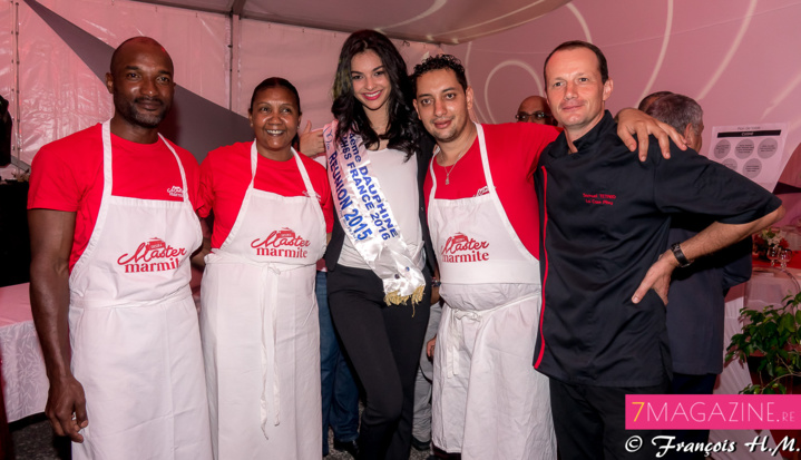 Azuima avec Samuel Tétard (à droite) et trois participants de la finale Master Marmite Azuima avec Samuel Tétard (à droite) et trois participants de la finale Master Marmite