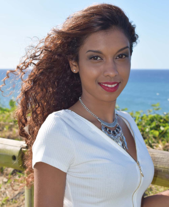 N°4: Audrey Ogire - 18 ans - Terrain Elisa N°4: Audrey Ogire - 18 ans - Terrain Elisa