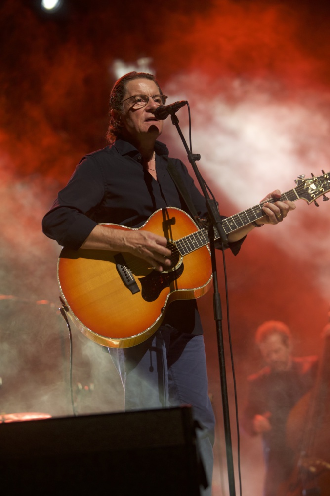 Francis Cabrel en concert, l'indémodable Francis Cabrel en concert, l'indémodable