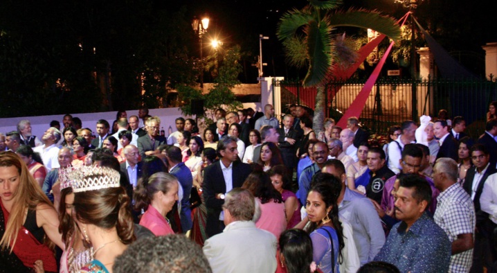 Miss India accueillie en star à La Réunion Miss India accueillie en star à La Réunion