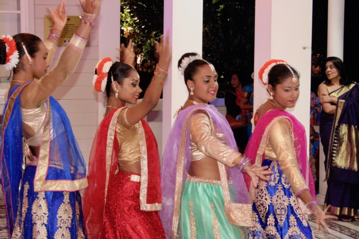 Miss India accueillie en star à La Réunion Miss India accueillie en star à La Réunion