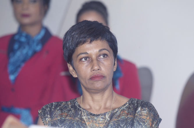 La Ministre des Outre-mer en visite à Air Austral