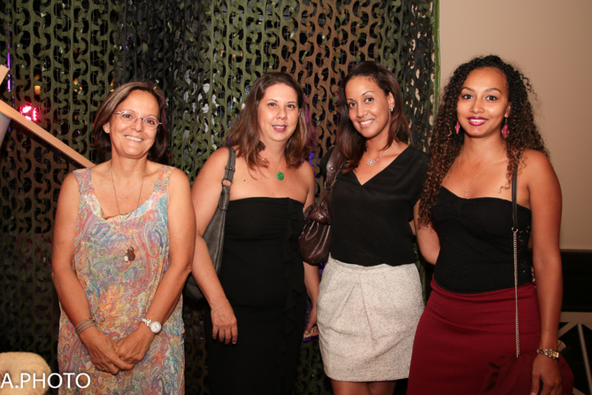 Des employées des entreprises voisines étaient présentes... Des employées des entreprises voisines étaient présentes...