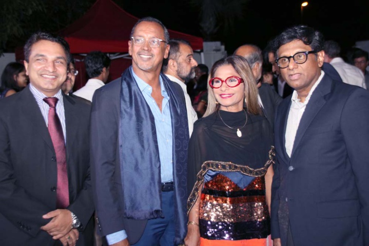 Sanjeev Kumar Bhati, Joël et Annie Narayanin, et Son Excellence Dr. Mohan Kumar Sanjeev Kumar Bhati, Joël et Annie Narayanin, et Son Excellence Dr. Mohan Kumar