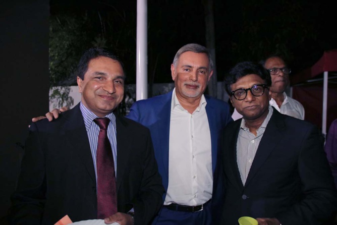 Sanjeev Kumar Bhati, Youssouf Mohamed et Son Excellence Dr. Mohan Kumar Sanjeev Kumar Bhati, Youssouf Mohamed et Son Excellence Dr. Mohan Kumar