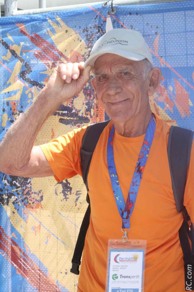 Christian Larcher : « L'artiste » vous salue bien Christian Larcher : « L'artiste » vous salue bien