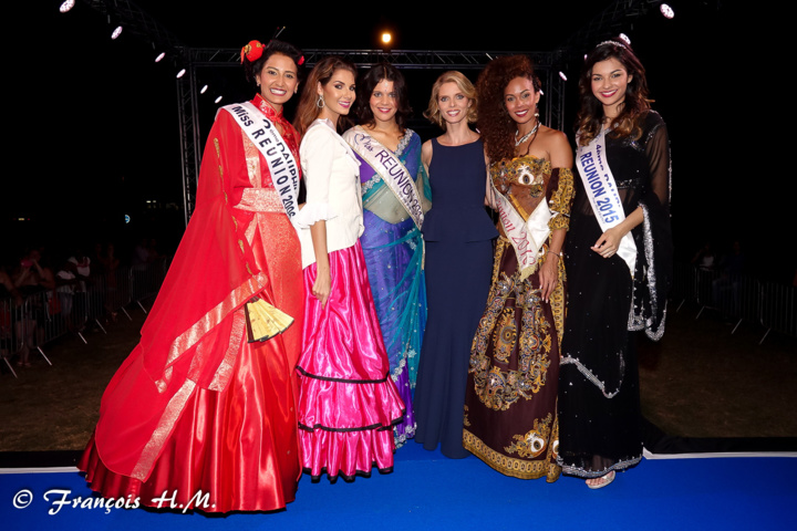 Les candidates à l'élection de Miss France défilent à la Ravine Blanche
