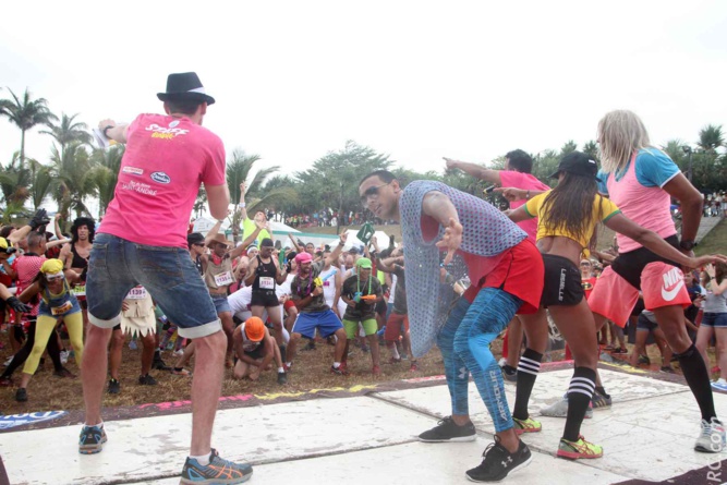 Une équipe d'animateurs encore plus dingues Une équipe d'animateurs encore plus dingues