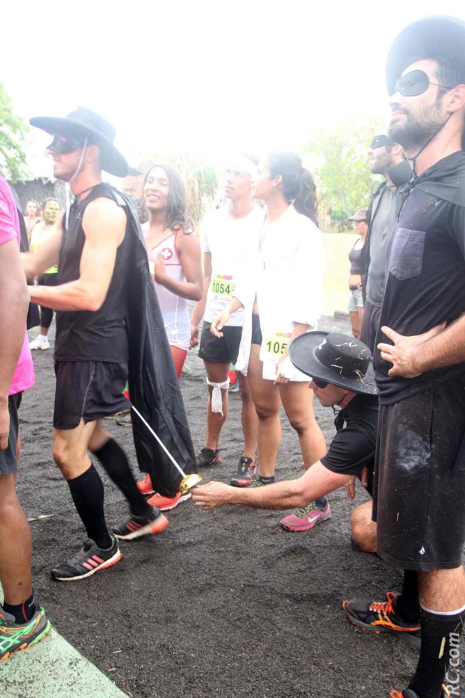 Il cherche la "p'tite bébête?" Il cherche la "p'tite bébête?"