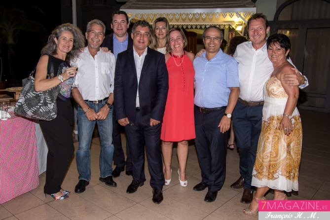 Une photo-souvenir Une photo-souvenir