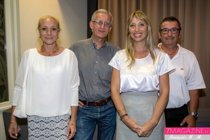 Stéphanie Martimort du LUX (à droite) avec des invités de la soirée Stéphanie Martimort du LUX (à droite) avec des invités de la soirée