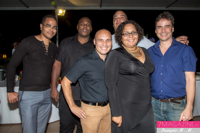 Des postiers et leurs clients Des postiers et leurs clients