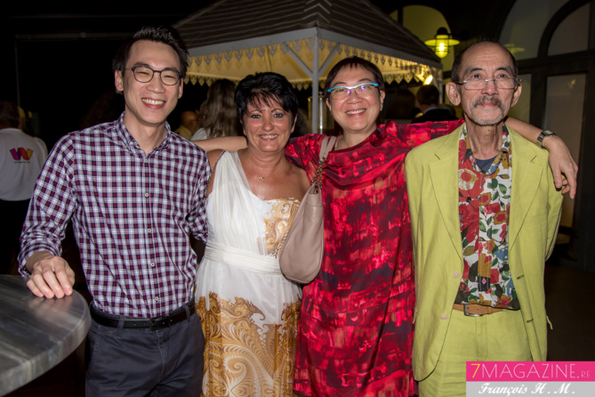 Françoise Bertrand et la famille Ah Fenne Françoise Bertrand et la famille Ah Fenne
