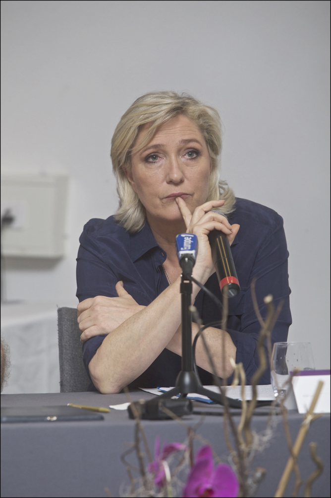 Marine Le Pen à La Réunion: après le Brexit, prête pour le Frexit !