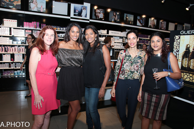 Quelques invitées de la soirée, avec entre autres Caroleen Parc et Nahéma David Quelques invitées de la soirée, avec entre autres Caroleen Parc et Nahéma David