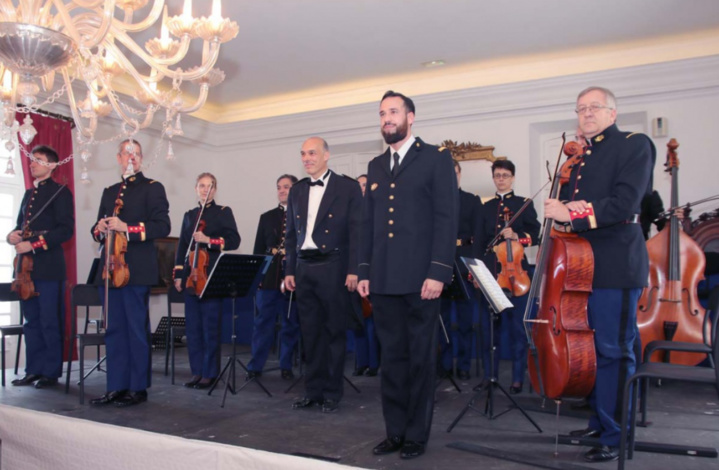 La formation présente à la Préfecture La formation présente à la Préfecture