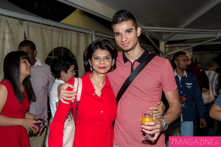 Julie Sidiot et son fils Danyal Julie Sidiot et son fils Danyal