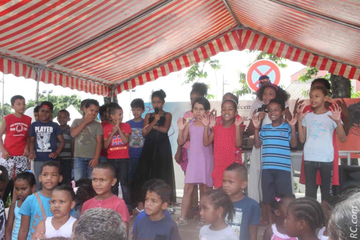 Des animations sur le podium, préparées par les jeunes participants